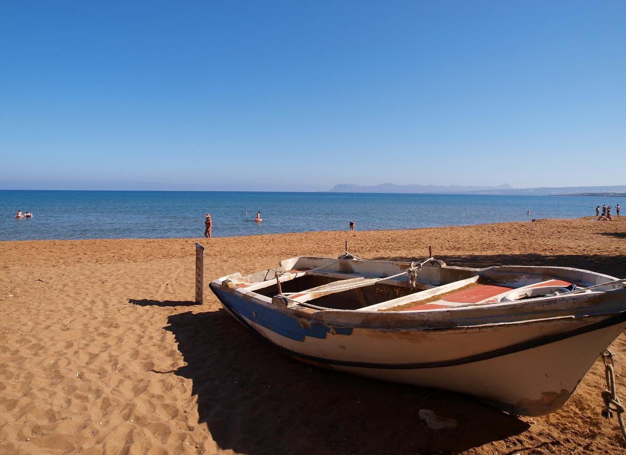 Kato Stalos Mare Екстериор снимка